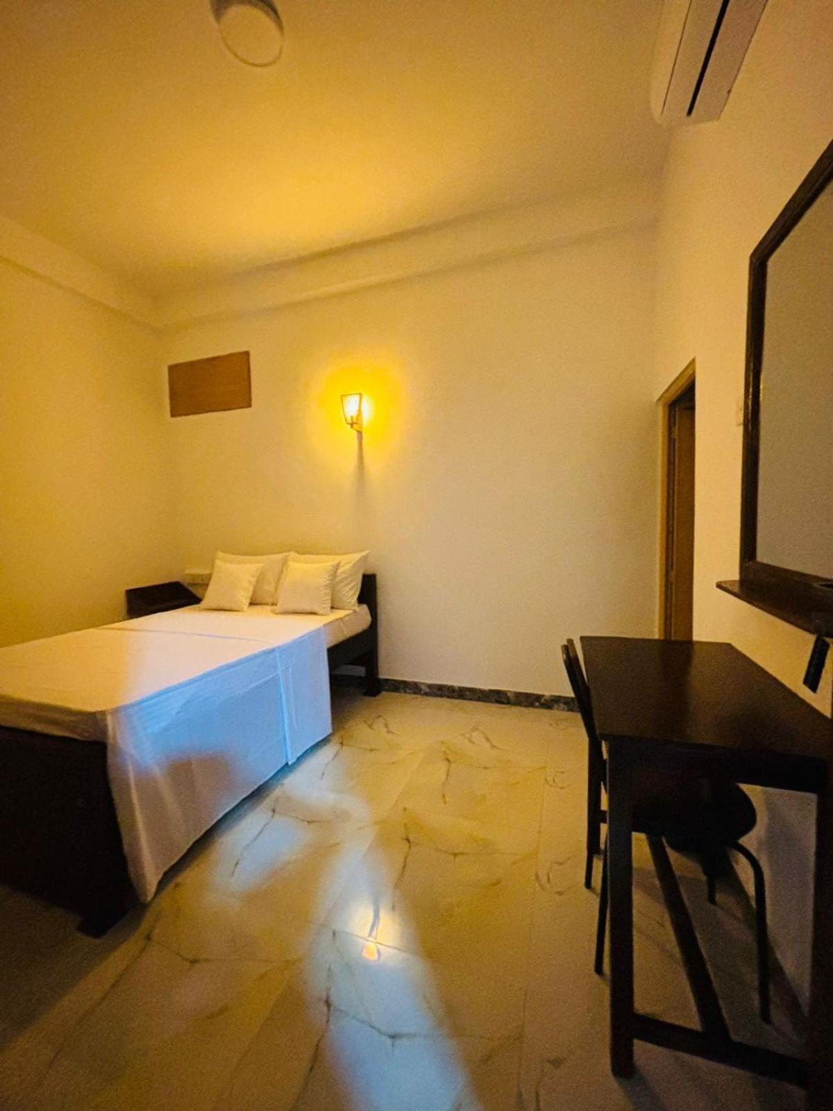 Jaya Villa - Near Airport Negombo Exterior foto